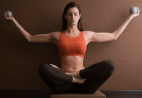 Associer musculation avec le yoga